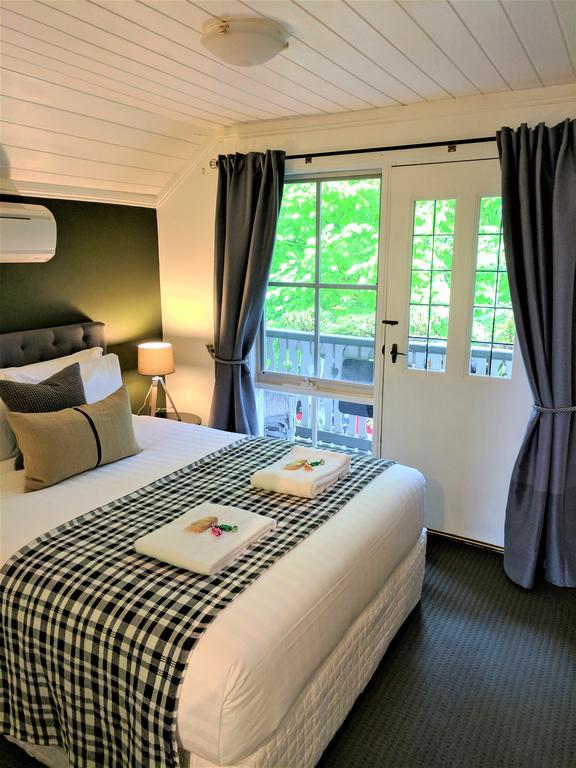 Annie Roes Luxury B&B Bend of Islands 外观 照片