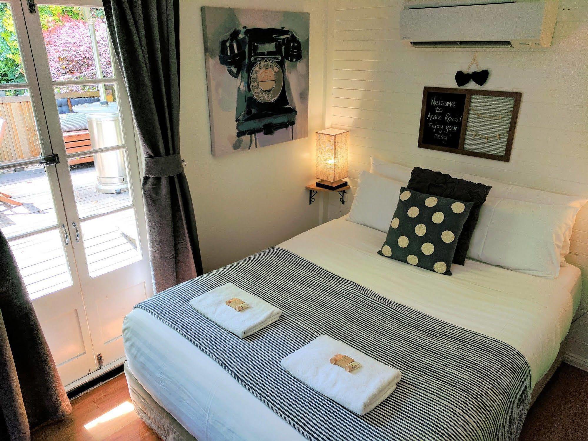 Annie Roes Luxury B&B Bend of Islands 外观 照片