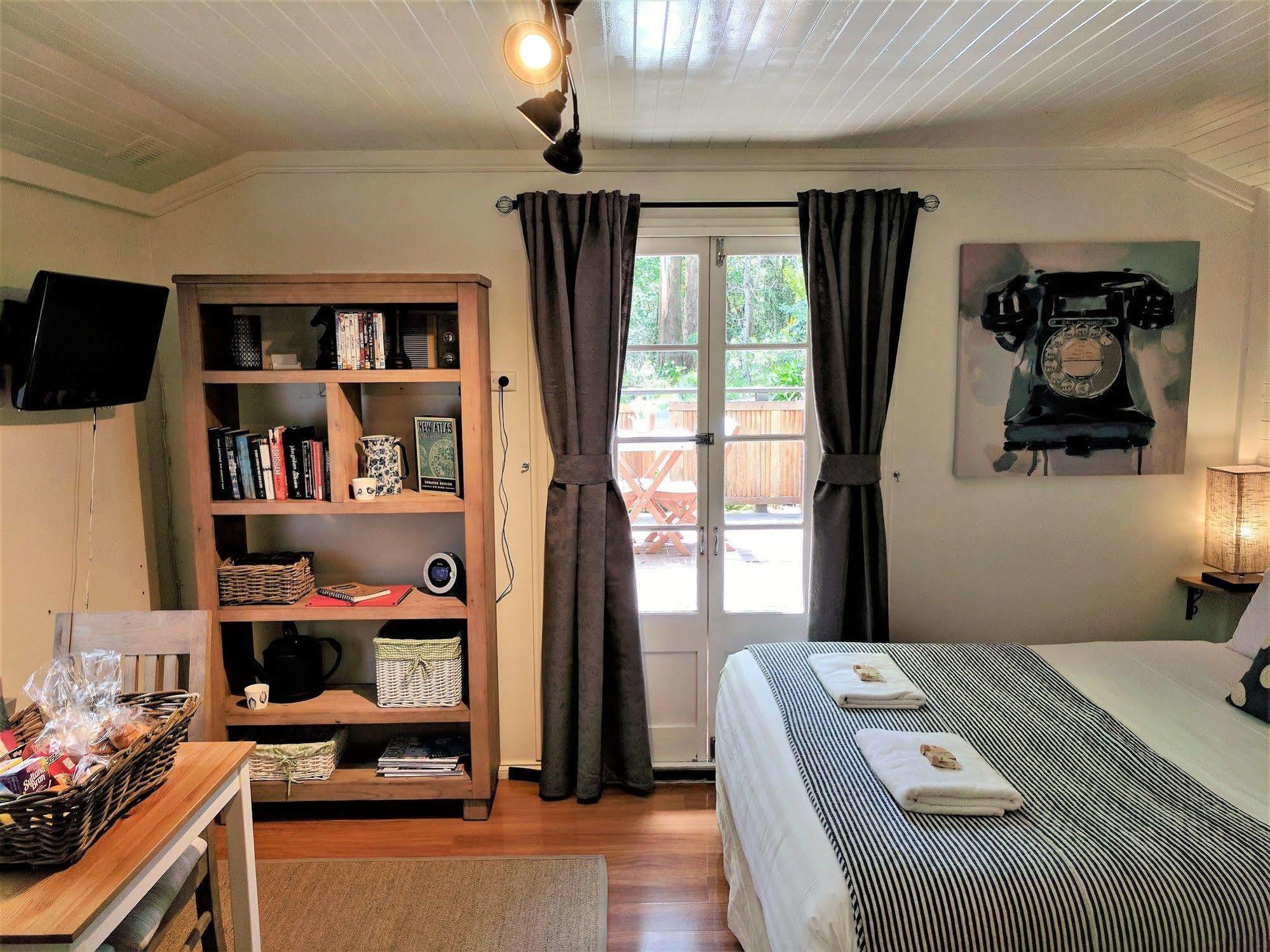 Annie Roes Luxury B&B Bend of Islands 外观 照片